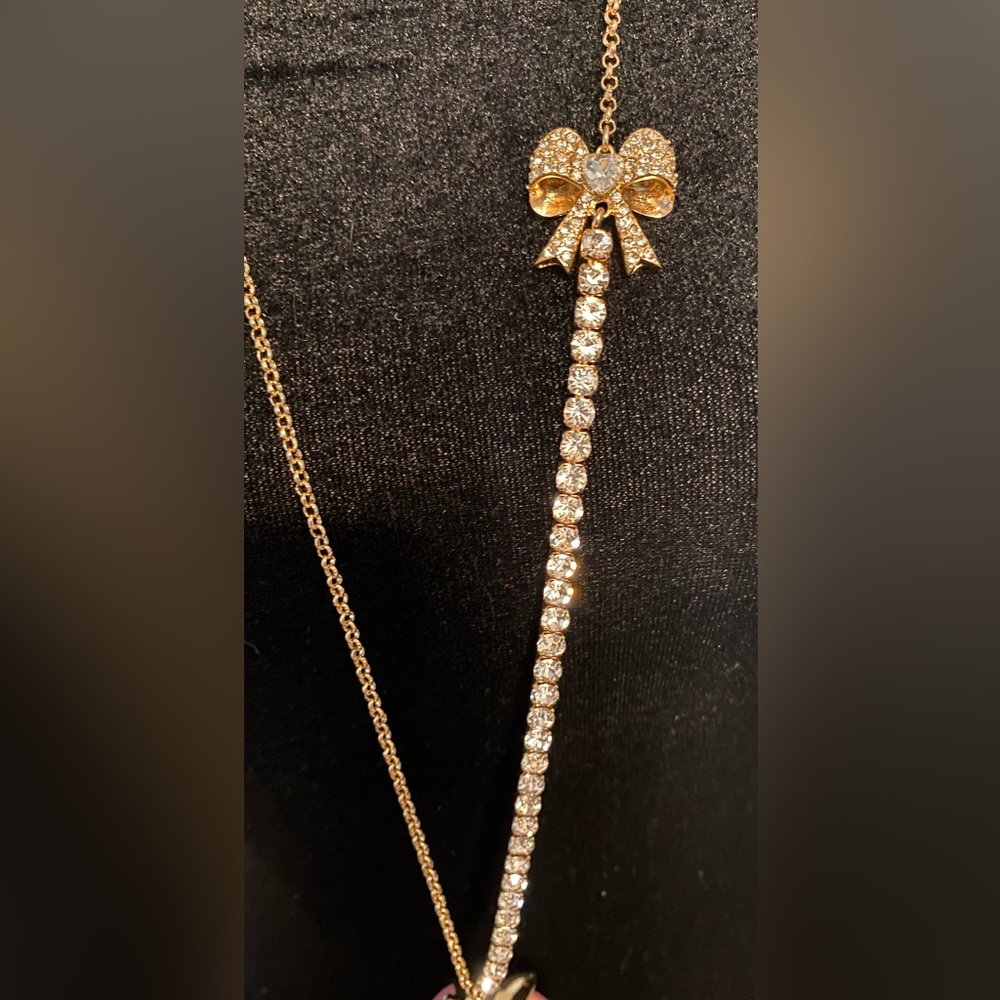 Betsey Johnson “New”  Pink Strawberry Pendent Necklace - Picture 6 of 9